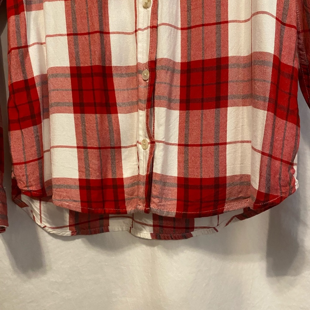 Universal threads plaid button down - Picture 4 of 10